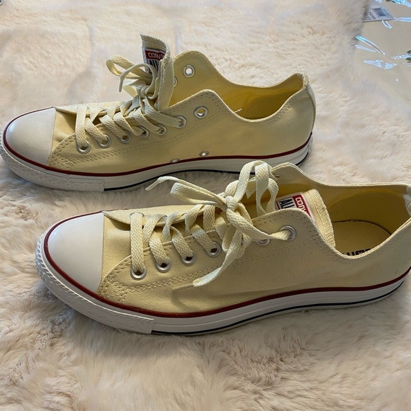 Converse 9 & 9.5 Men’s - Picture 5 of 6